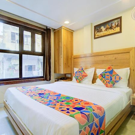 Hotel Kaushal Palace Yeni Delhi Dış mekan fotoğraf