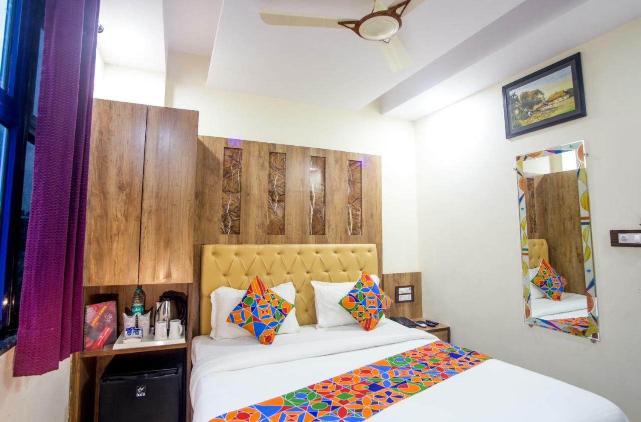 Hotel Kaushal Palace Yeni Delhi Dış mekan fotoğraf