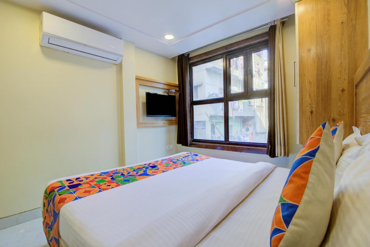 Hotel Kaushal Palace Yeni Delhi Dış mekan fotoğraf