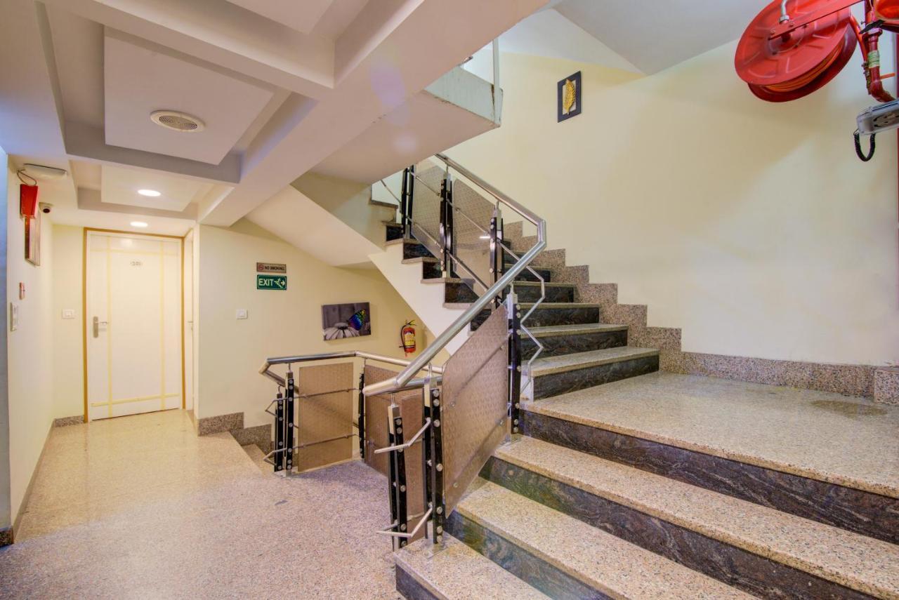 Hotel Kaushal Palace Yeni Delhi Dış mekan fotoğraf